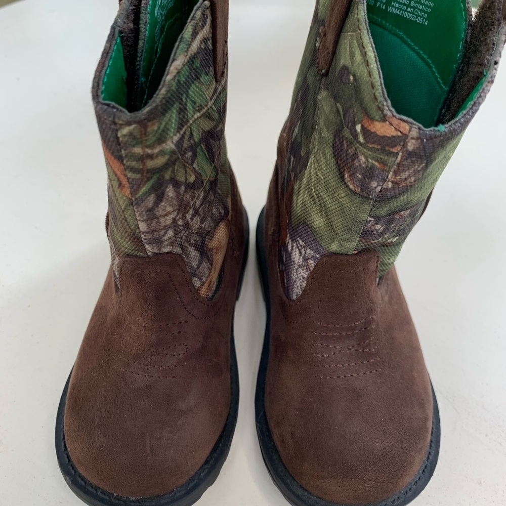 ⭐️⭐️Healthtex Camo Boots SZ 5 Velcro ⭐️⭐️ - Picture 14 of 14